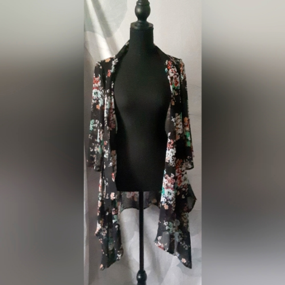 2b bebe Sheer Chiffon Kimino